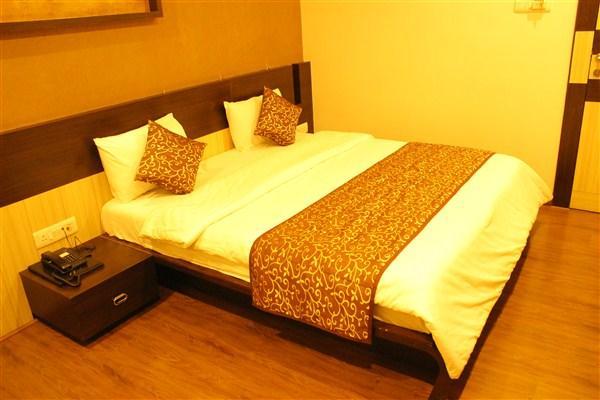 Princess Hotel Ankleshwar Eksteriør billede