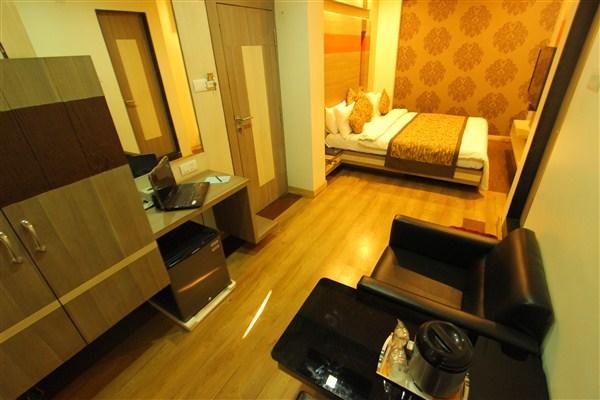 Princess Hotel Ankleshwar Eksteriør billede