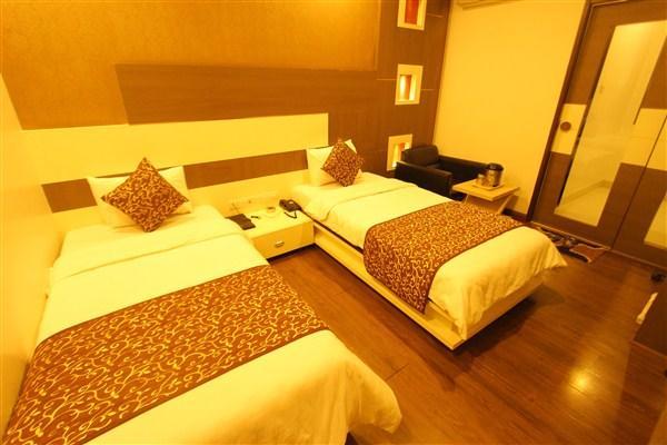 Princess Hotel Ankleshwar Eksteriør billede