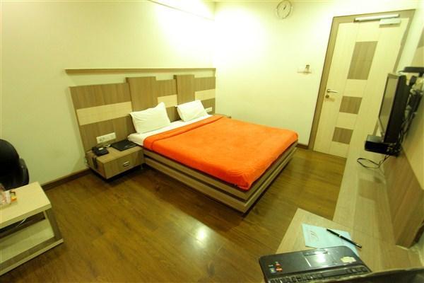 Princess Hotel Ankleshwar Eksteriør billede