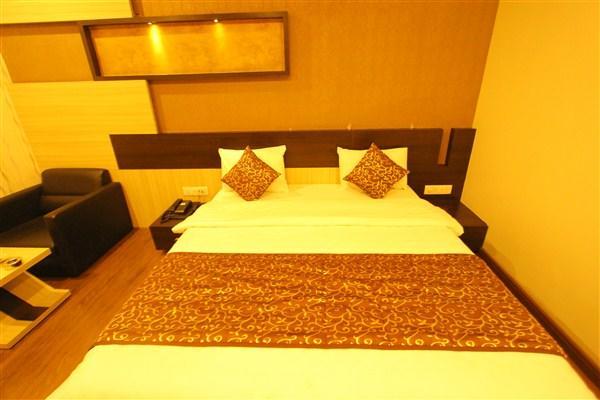 Princess Hotel Ankleshwar Eksteriør billede
