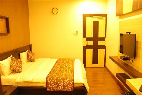 Princess Hotel Ankleshwar Eksteriør billede