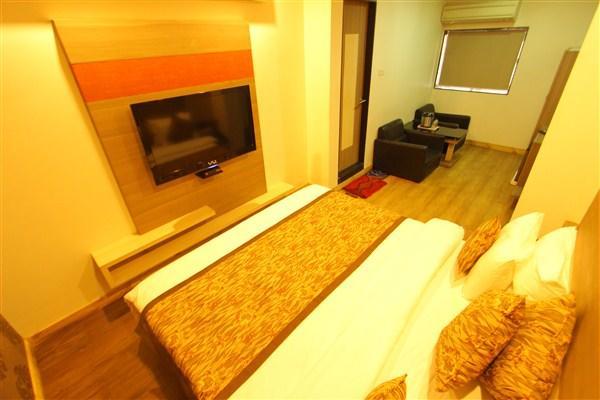 Princess Hotel Ankleshwar Eksteriør billede